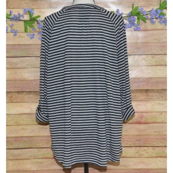 Vintage Faded Glory Women's Gray Striped V-Neck Blouse 4X Long Roll Tab Sleeves - Picture 8 of 12